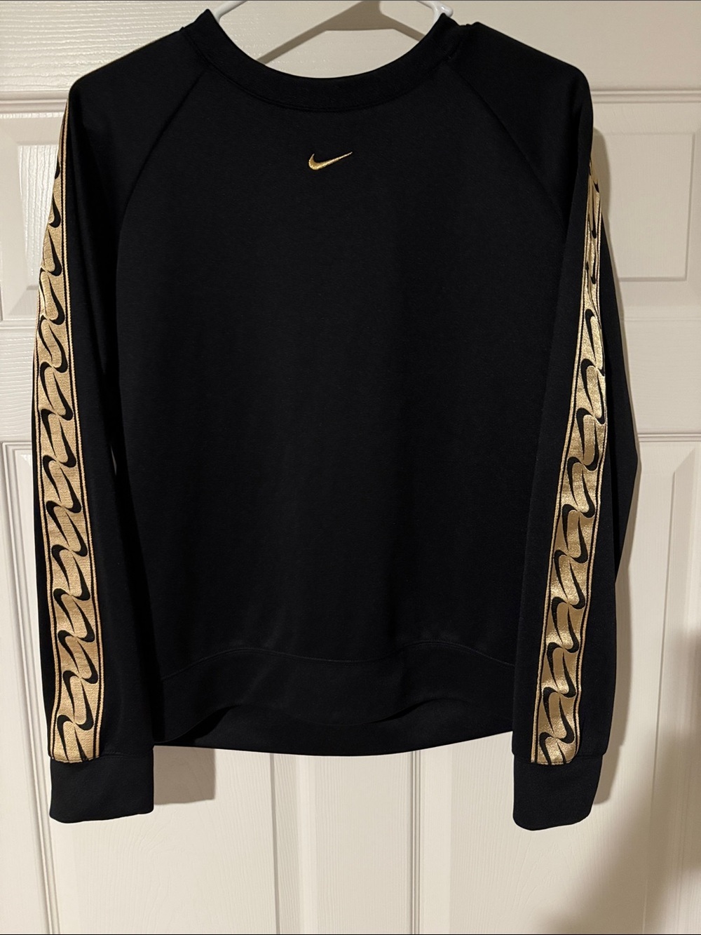 Nike Sportswear Women’s Logo Tape Crewneck Sweatshirt (Style Code: BV3443-010)